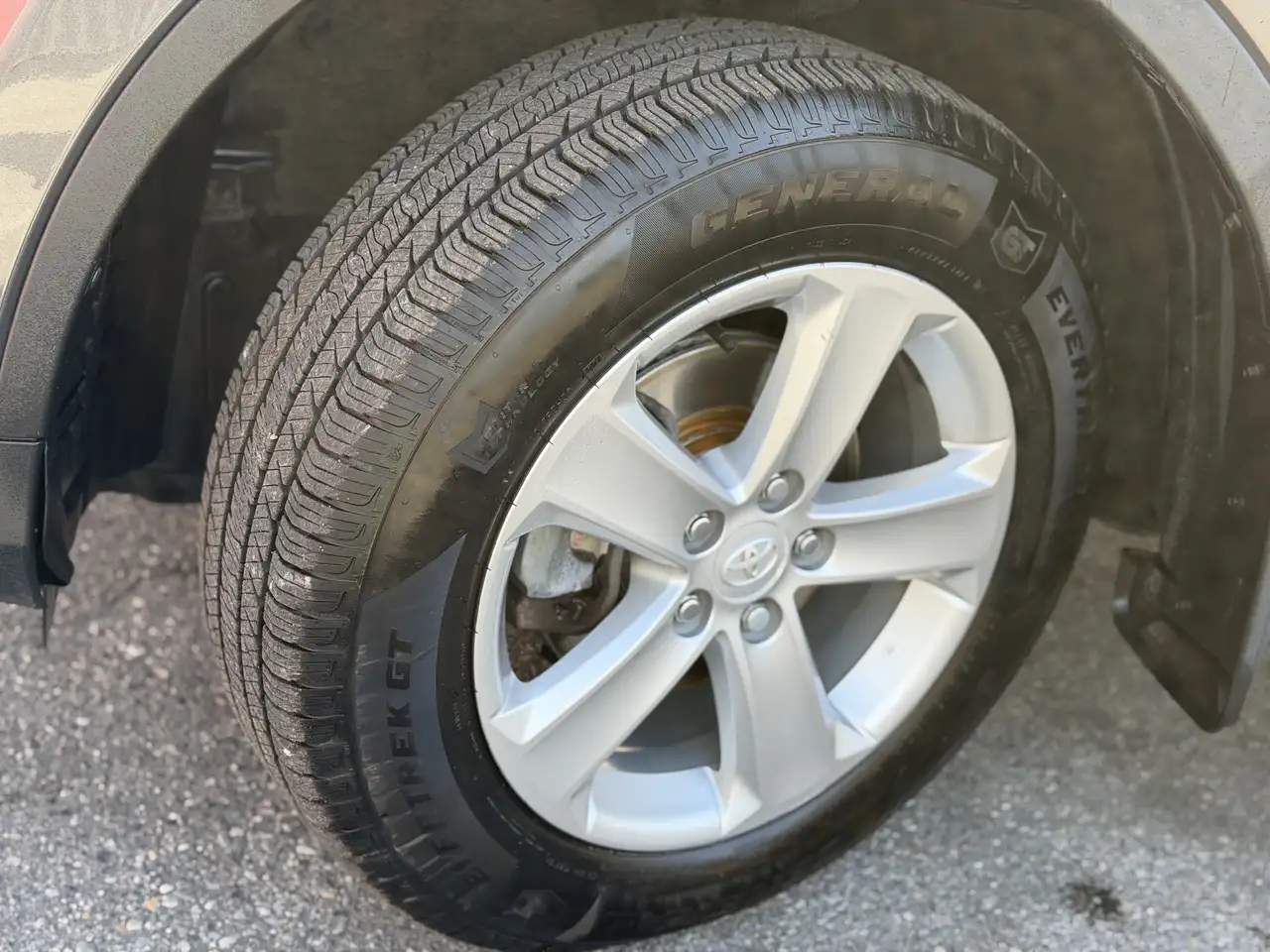 Toyota RAV 4 снимка Toyota RAV 4