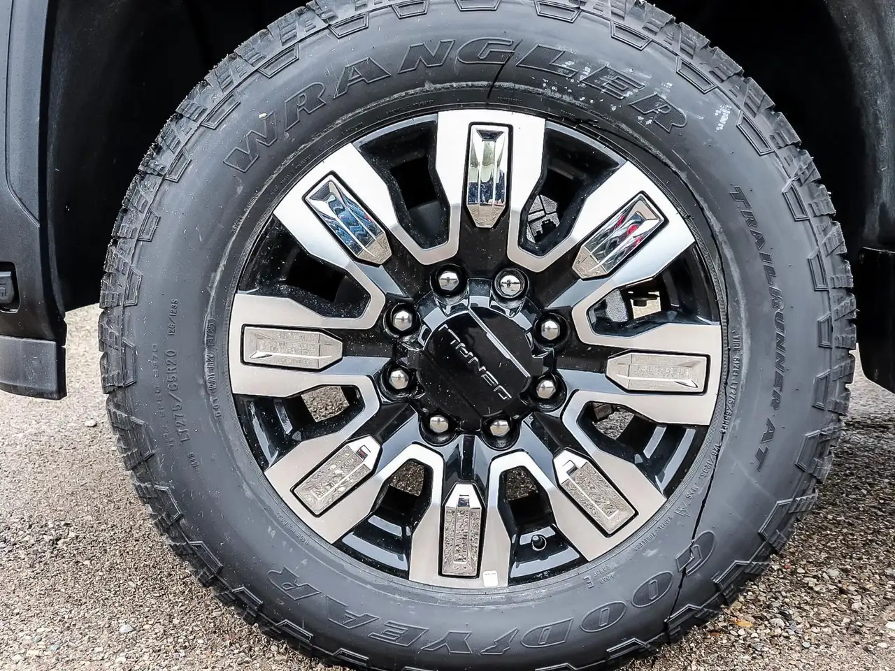 GMC Sierra 2500HD снимка GMC Sierra 2500HD