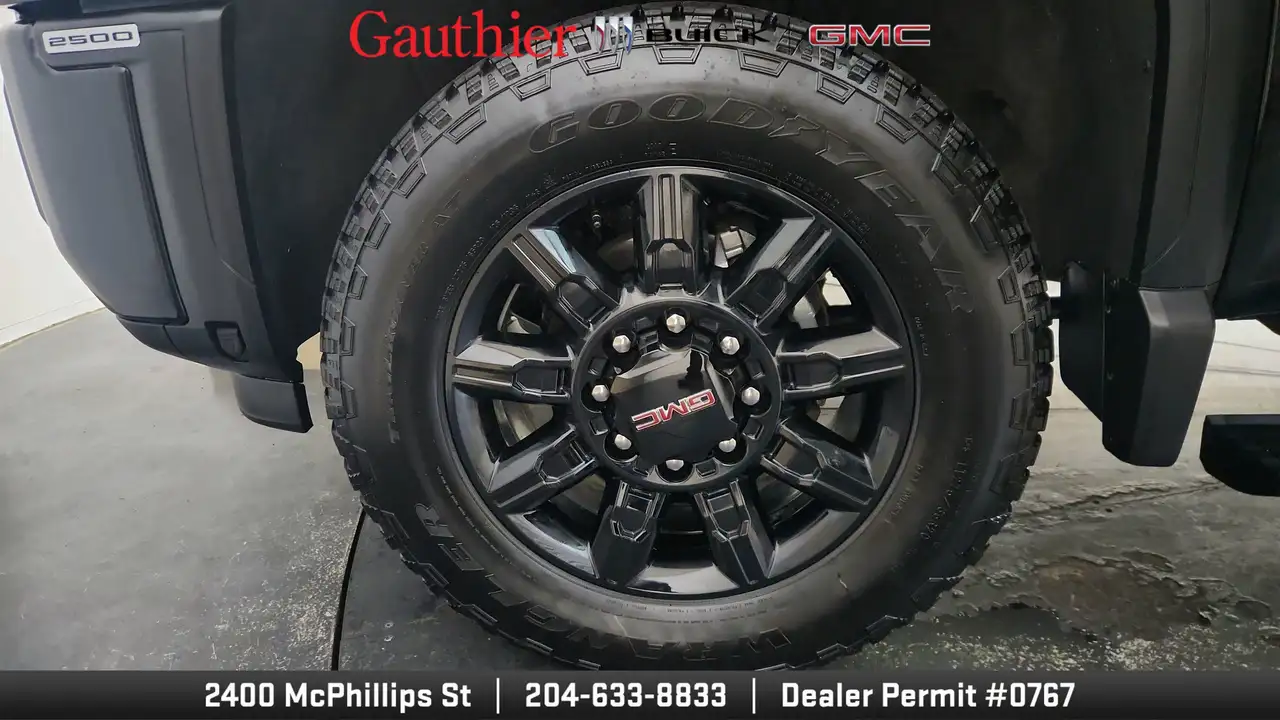 GMC Sierra 2500HD снимка GMC Sierra 2500HD