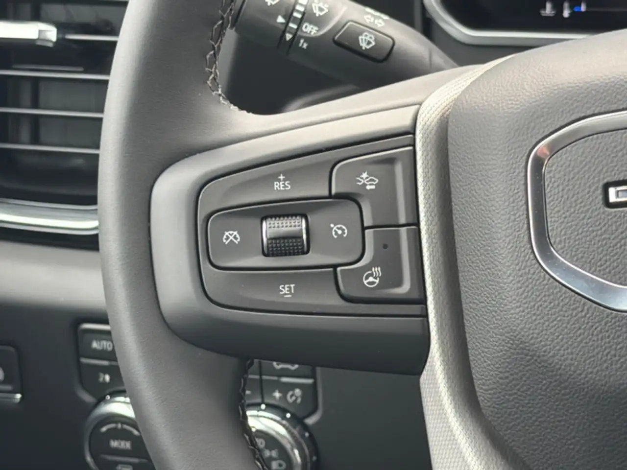 GMC Sierra 2500HD снимка GMC Sierra 2500HD