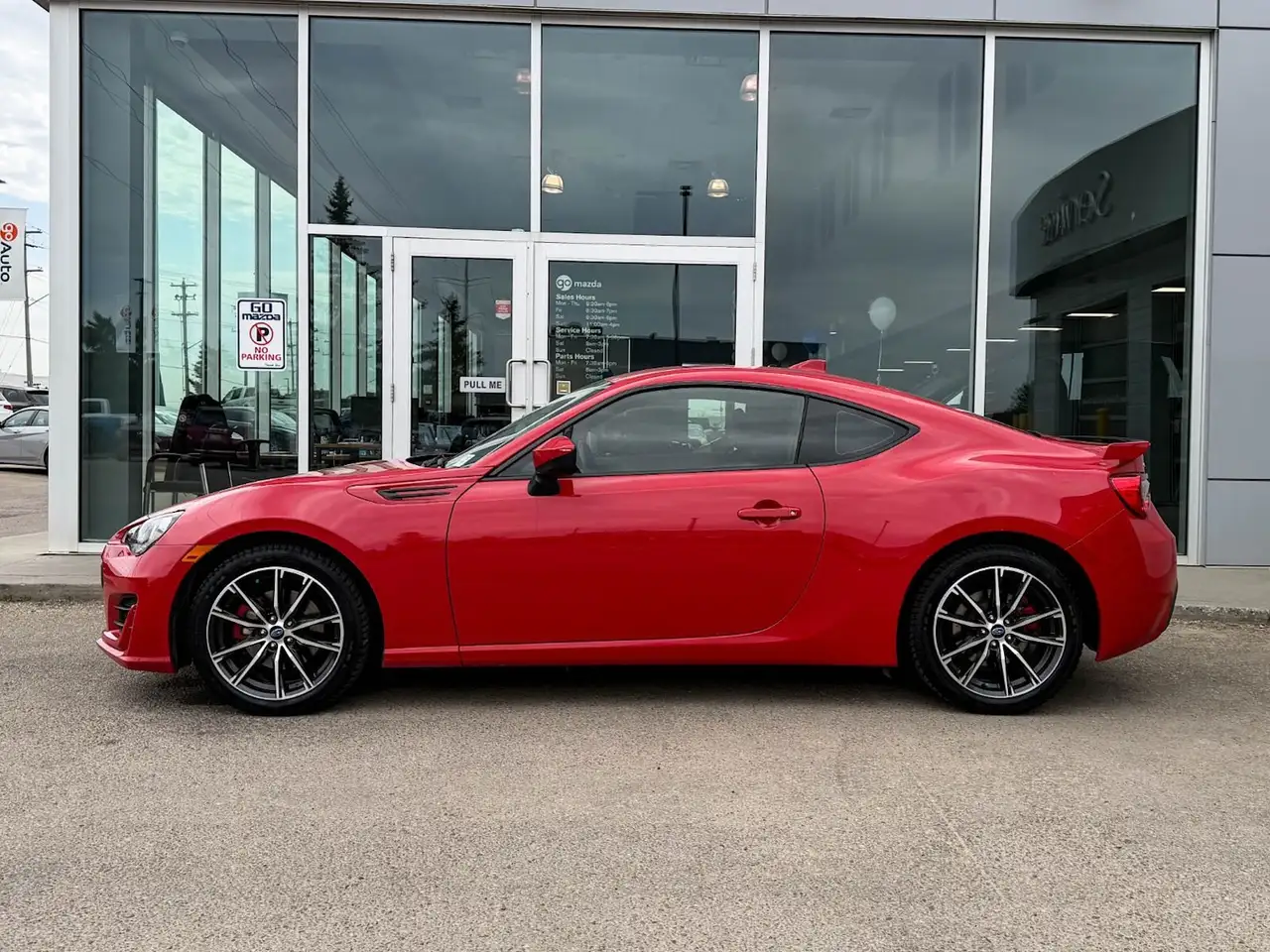 Subaru BRZ снимка Subaru BRZ