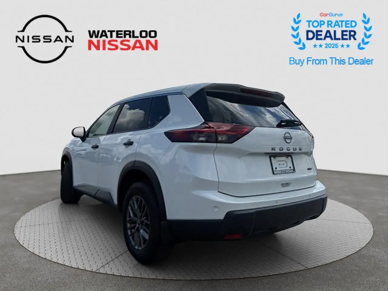 Nissan Rogue снимка Nissan Rogue