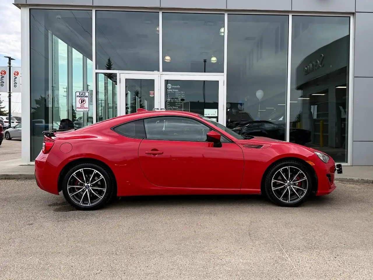 Subaru BRZ снимка Subaru BRZ