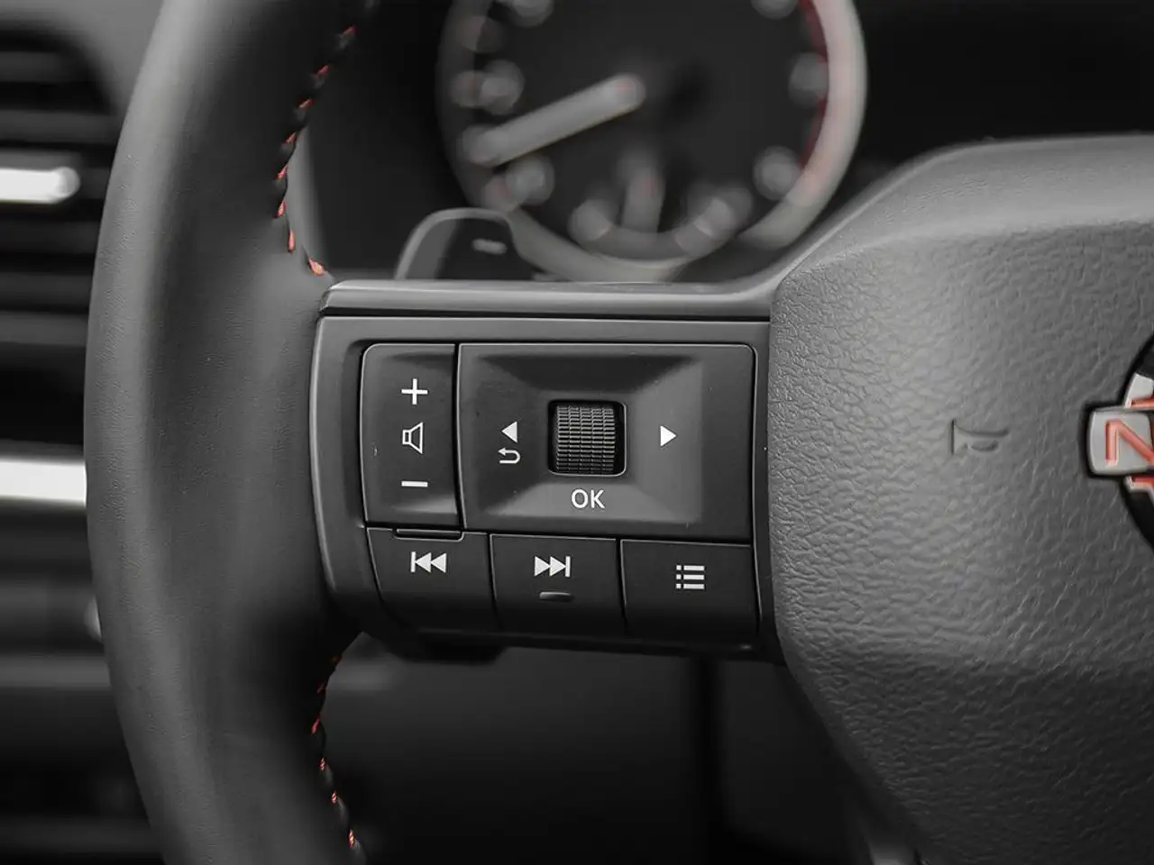 Nissan Rogue photo Nissan Rogue