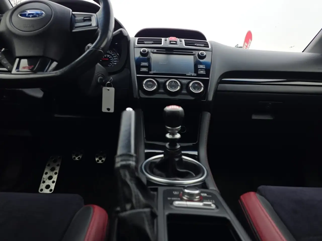 Subaru WRX снимка Subaru WRX