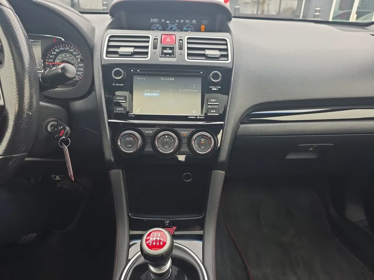 Subaru WRX снимка Subaru WRX