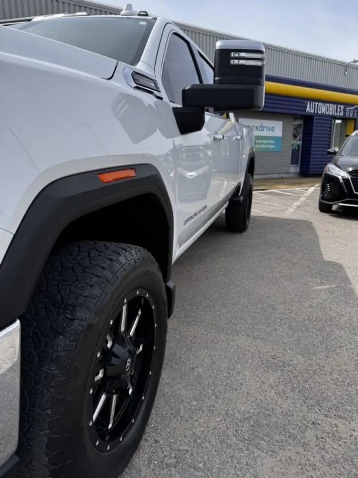 GMC Sierra 2500HD снимка GMC Sierra 2500HD