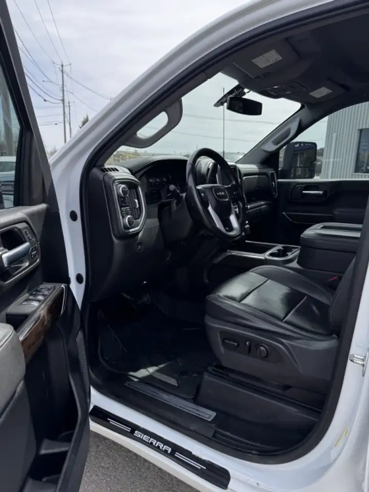 GMC Sierra 2500HD снимка GMC Sierra 2500HD