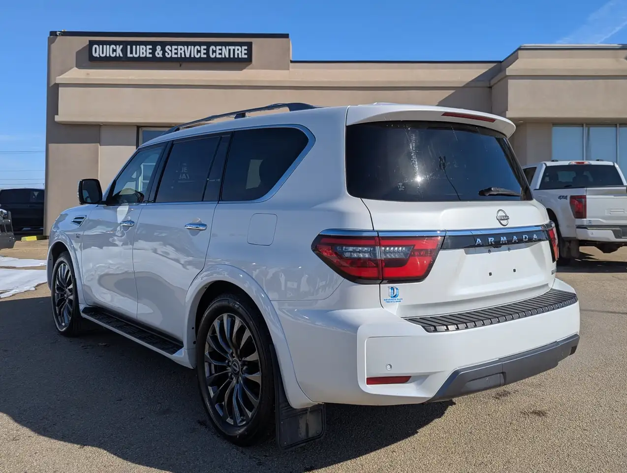 Nissan Armada снимка Nissan Armada