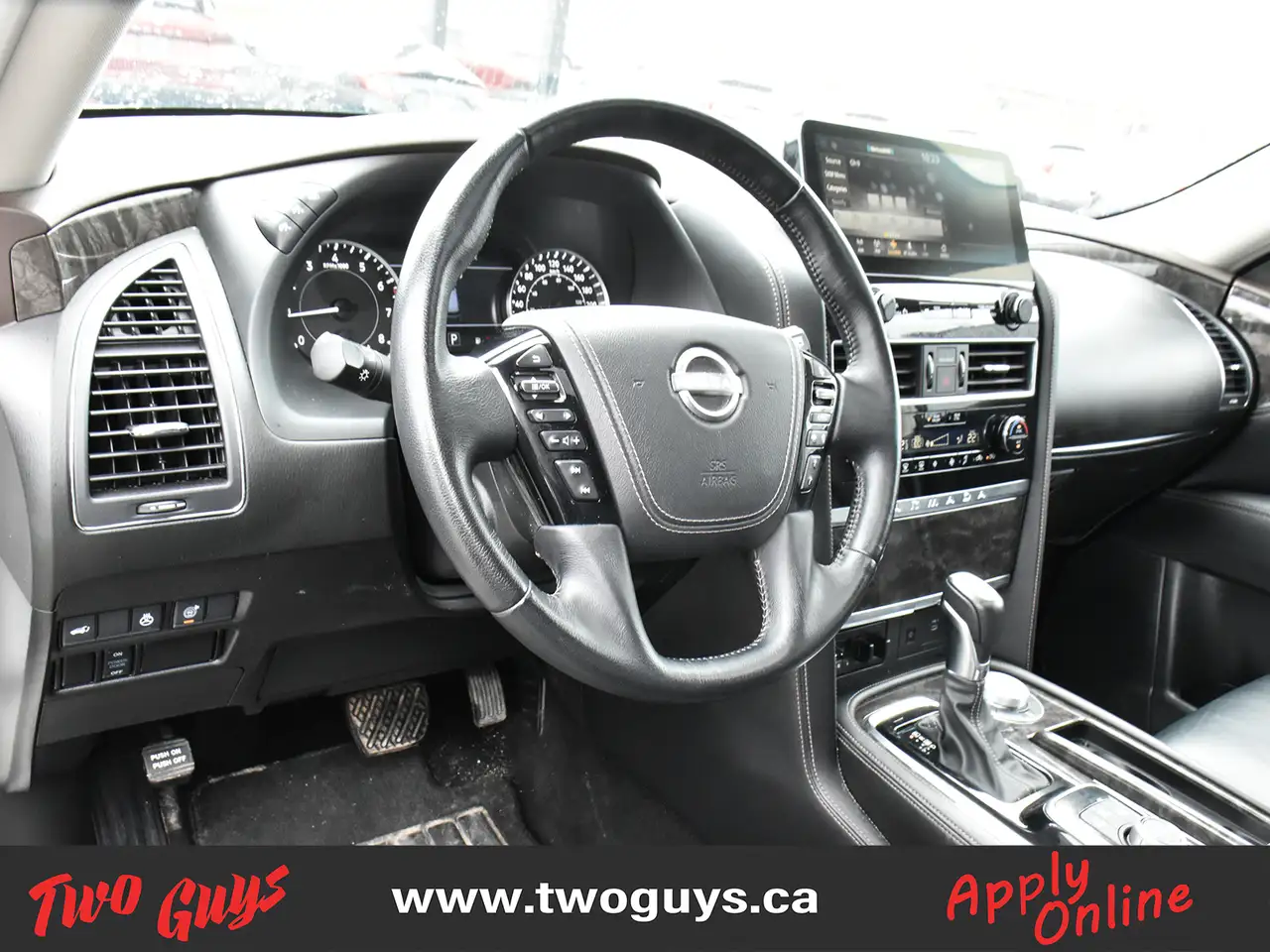 Nissan Armada снимка Nissan Armada