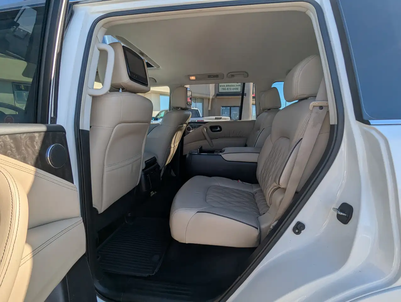 Nissan Armada снимка Nissan Armada