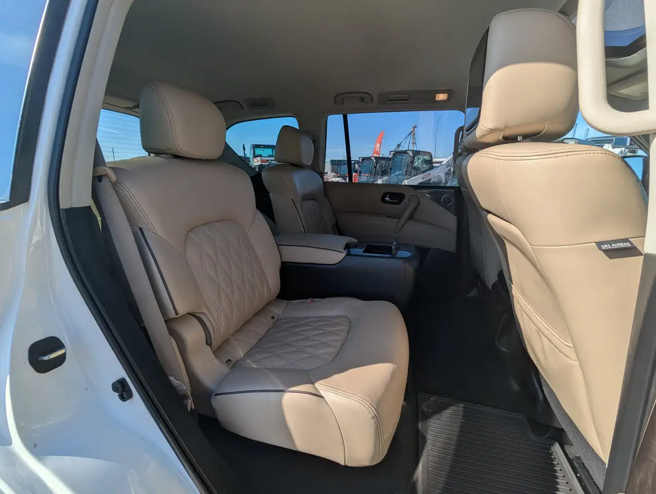 Nissan Armada снимка Nissan Armada