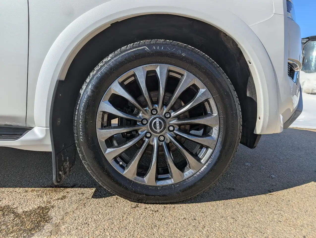 Nissan Armada снимка Nissan Armada