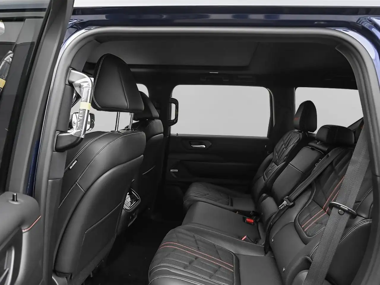 Nissan Armada снимка Nissan Armada