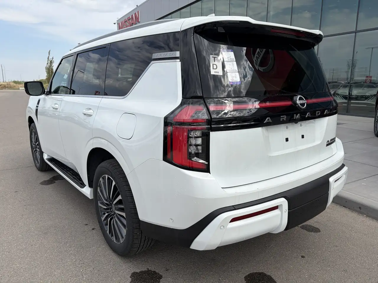 Nissan Armada снимка Nissan Armada