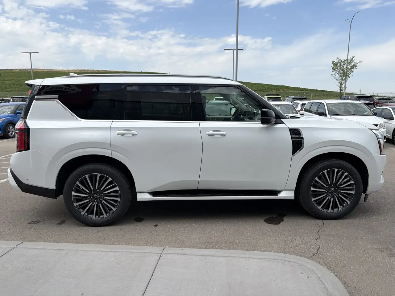 Nissan Armada снимка Nissan Armada