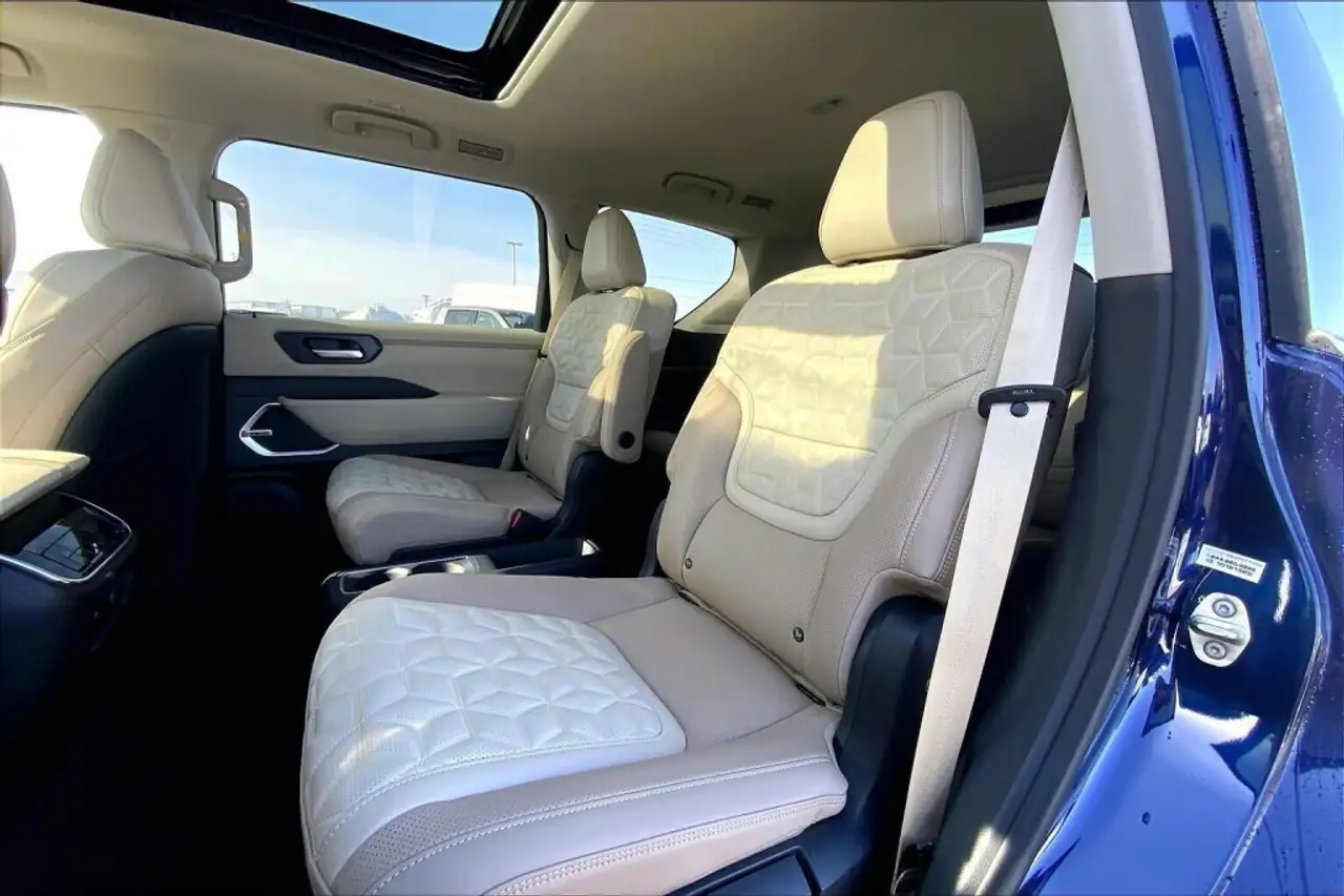 Nissan Armada снимка Nissan Armada