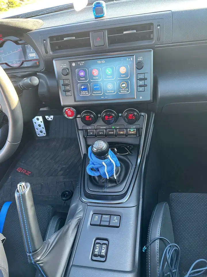 Subaru BRZ снимка Subaru BRZ