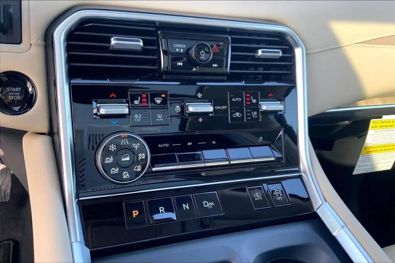 Nissan Armada снимка Nissan Armada
