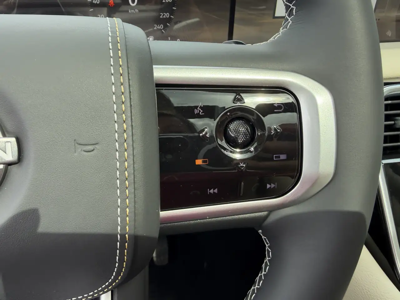 Nissan Armada снимка Nissan Armada
