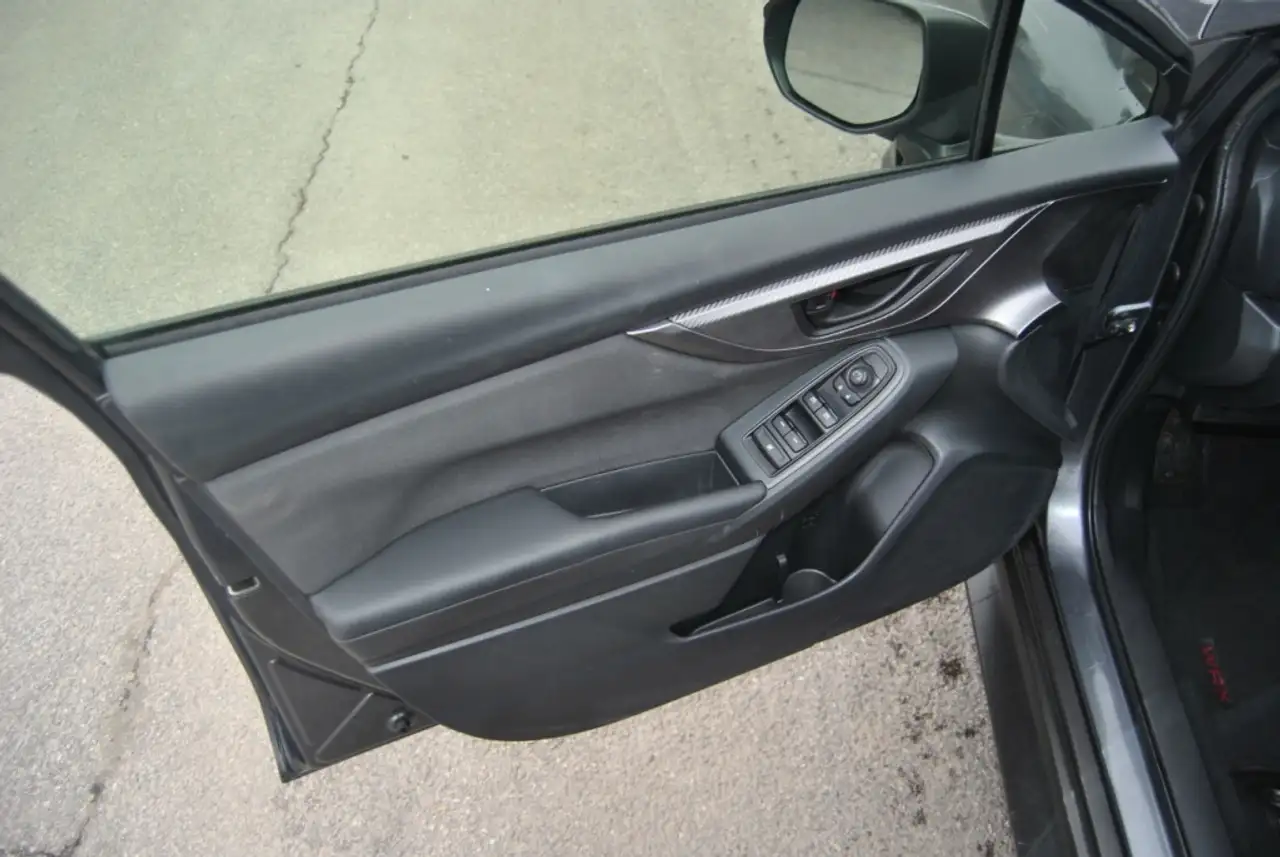 Subaru WRX снимка Subaru WRX