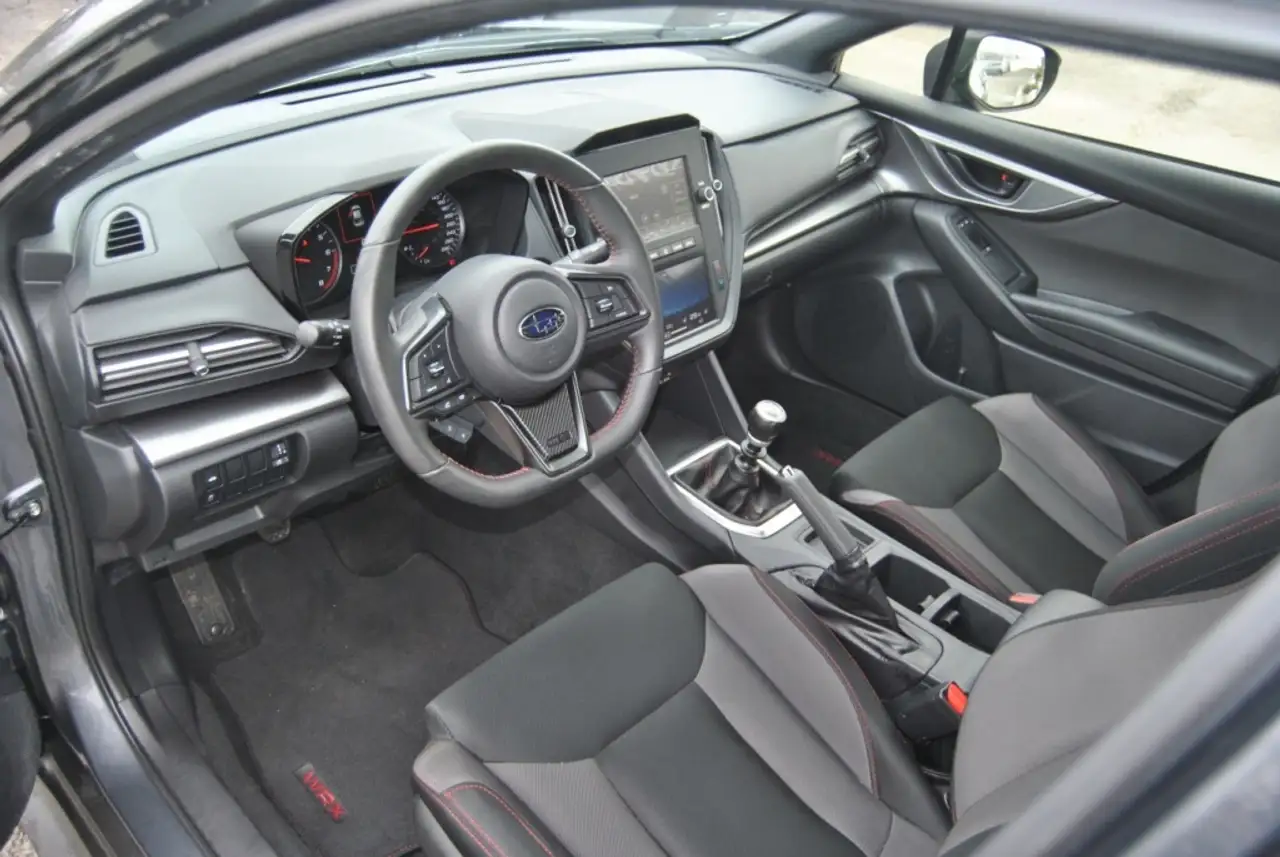 Subaru WRX снимка Subaru WRX