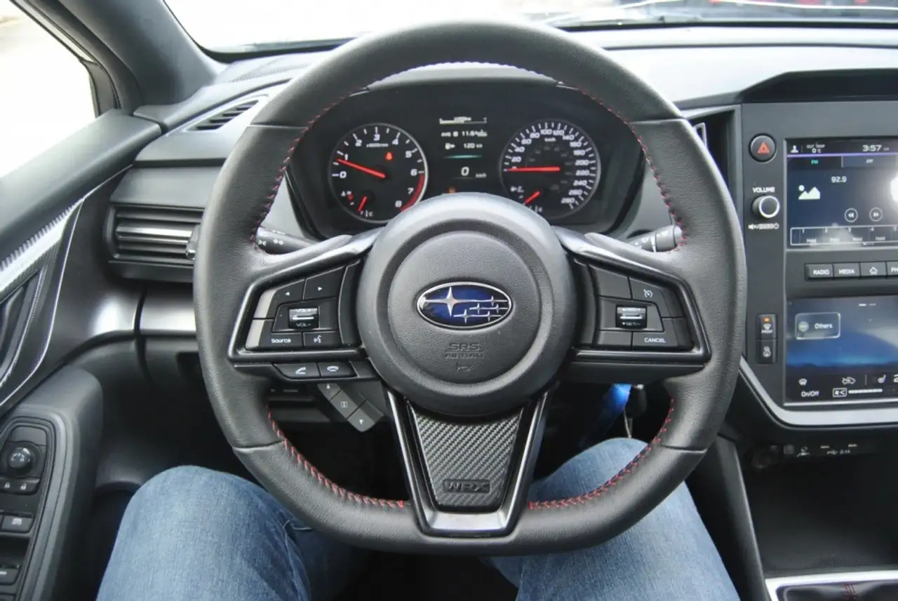 Subaru WRX снимка Subaru WRX