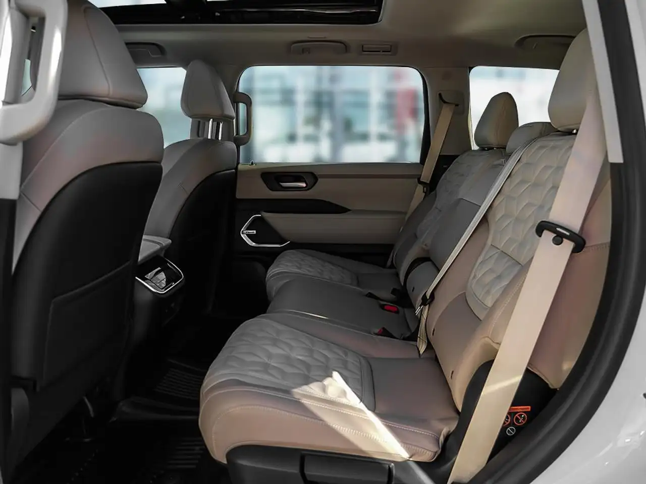 Nissan Armada снимка Nissan Armada
