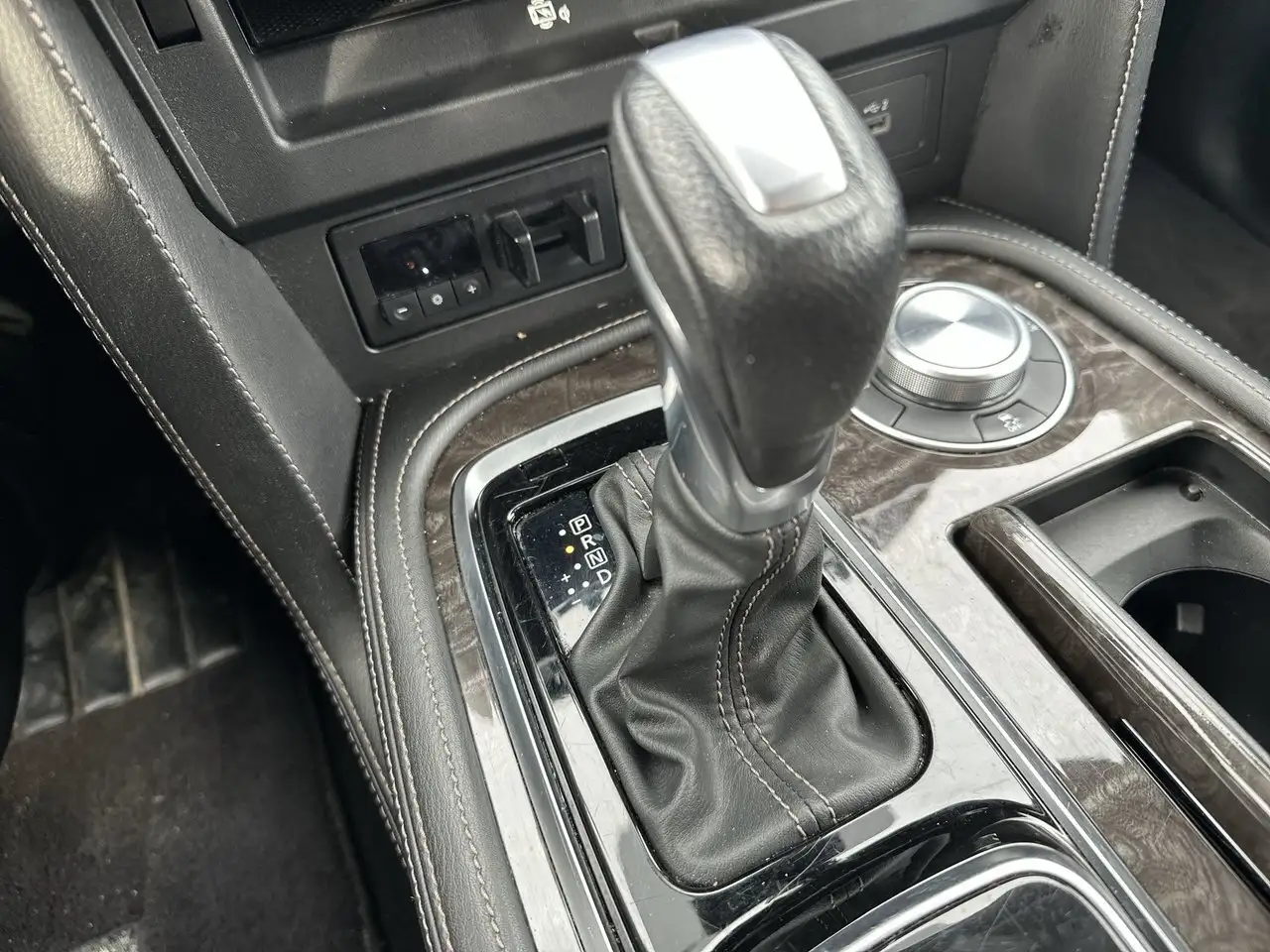 Nissan Armada fotografie Nissan Armada