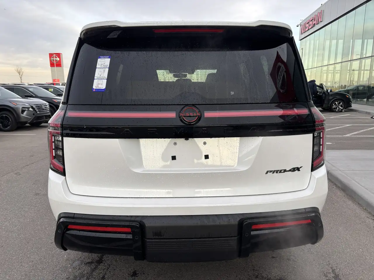Nissan Armada снимка Nissan Armada