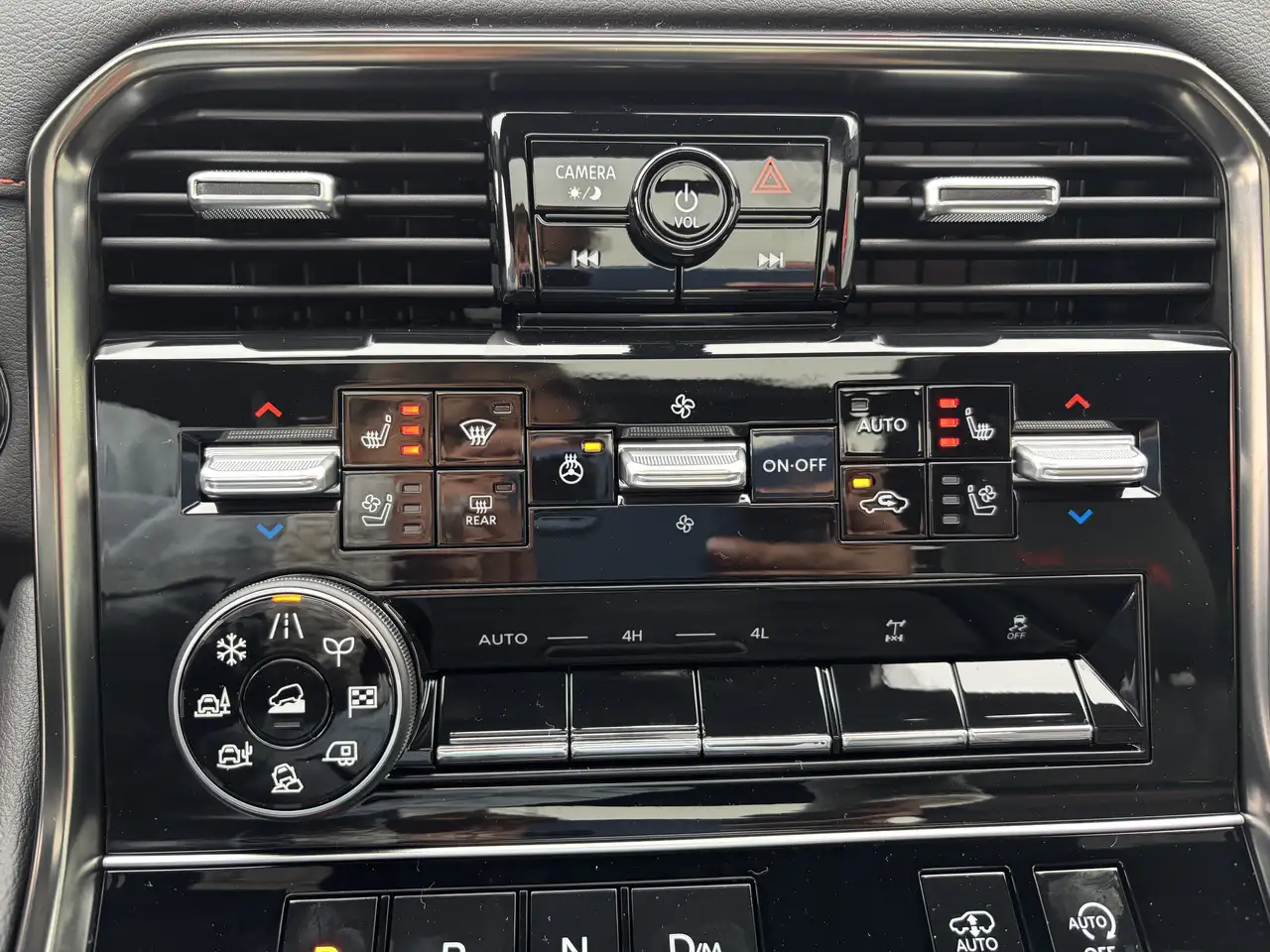 Nissan Armada снимка Nissan Armada