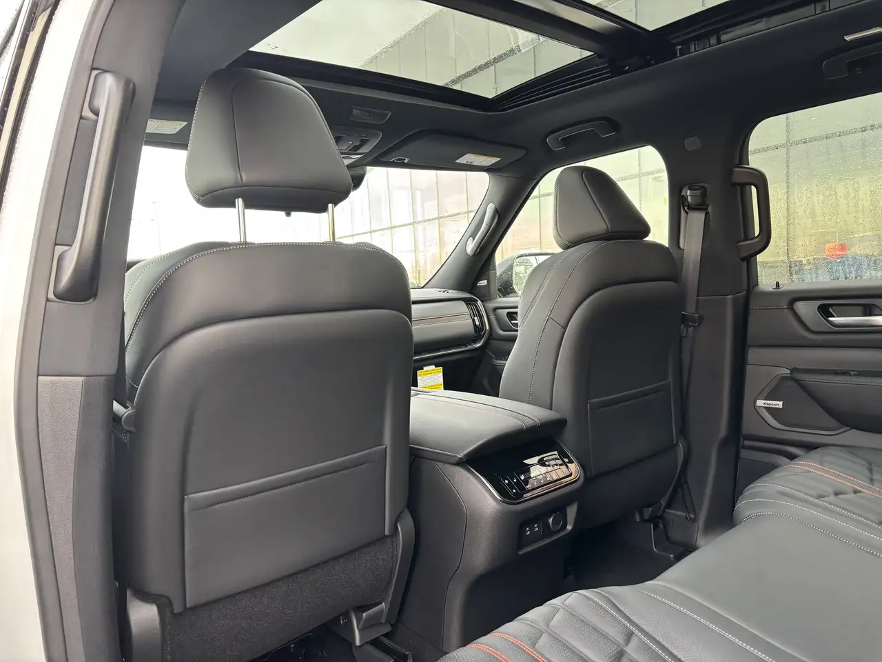 Nissan Armada снимка Nissan Armada