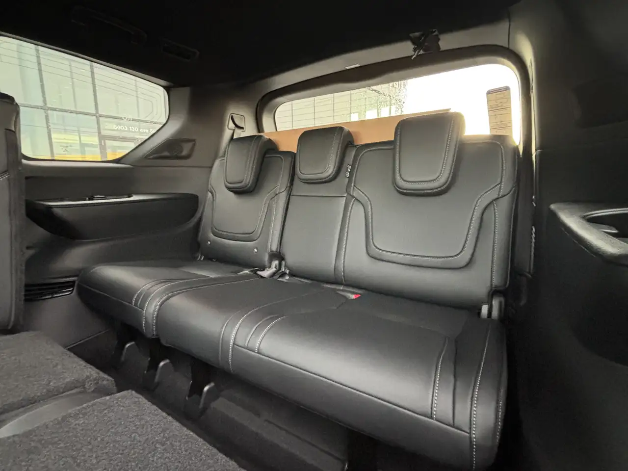 Nissan Armada снимка Nissan Armada