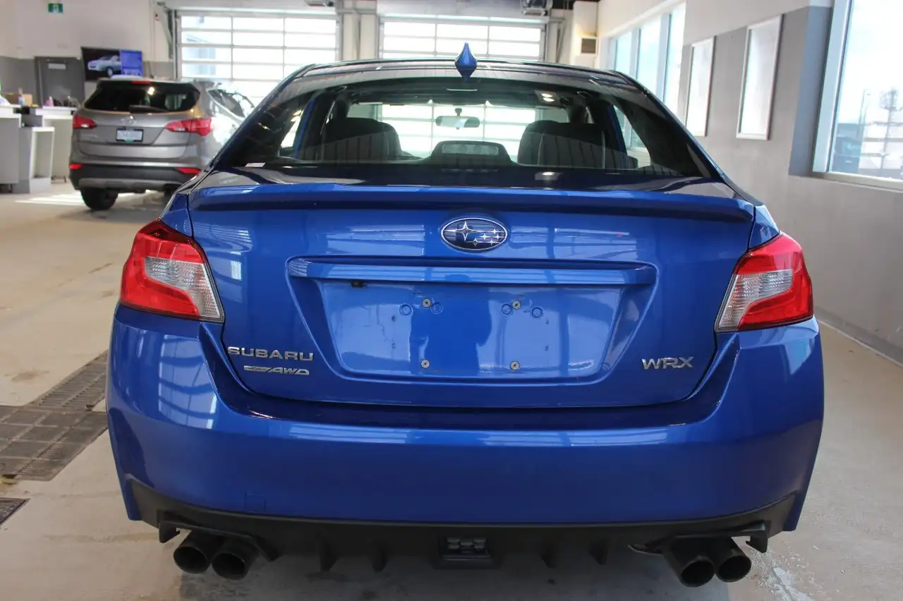Subaru WRX снимка Subaru WRX