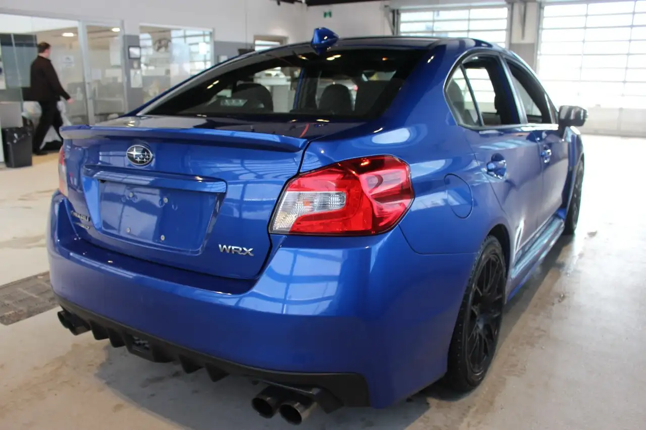 Subaru WRX снимка Subaru WRX