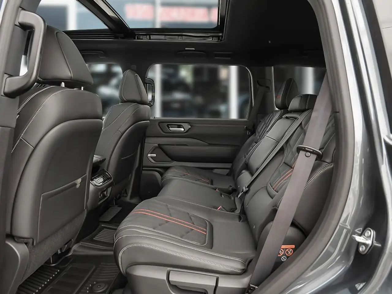 Nissan Armada снимка Nissan Armada