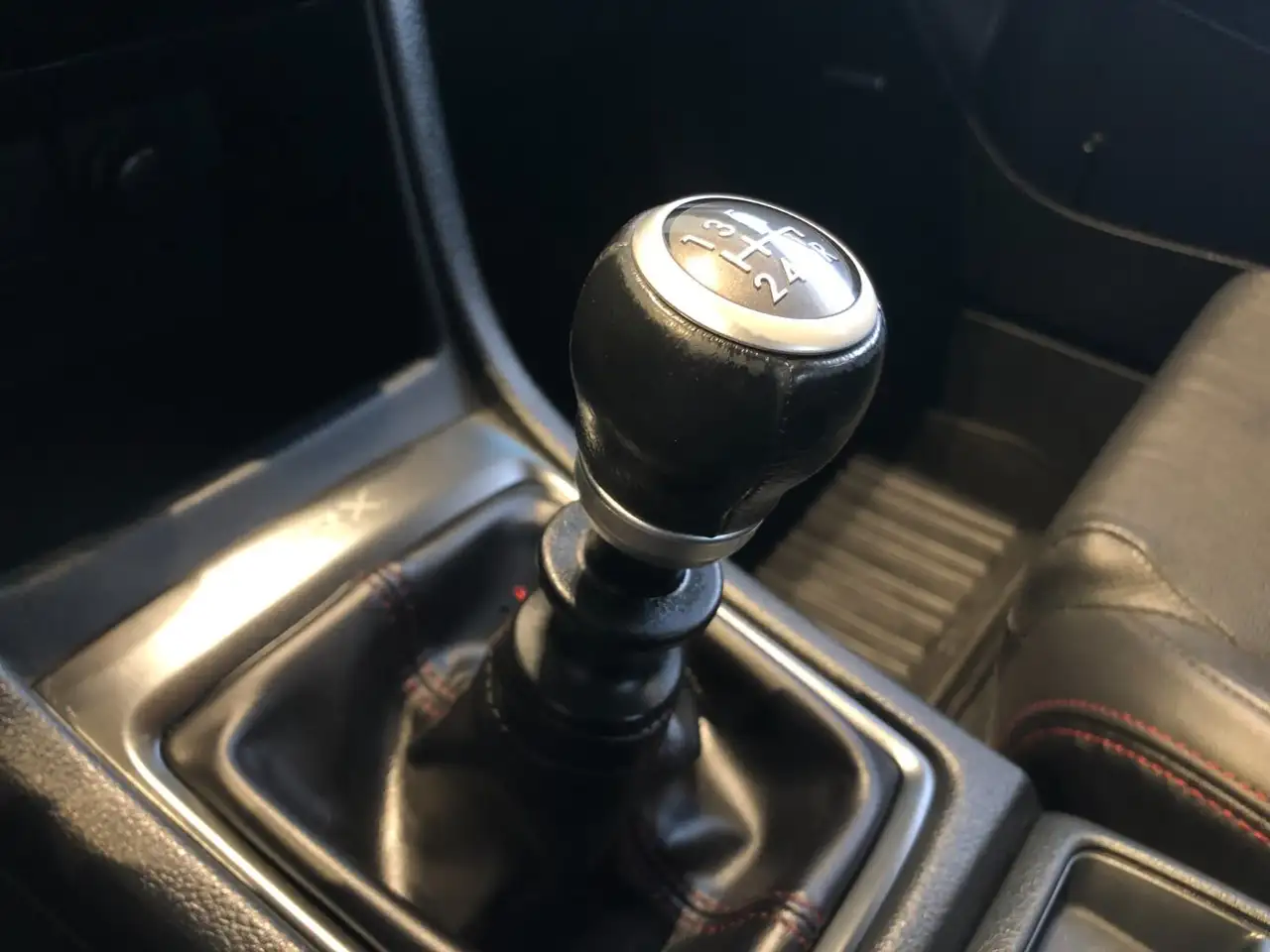 Subaru WRX снимка Subaru WRX
