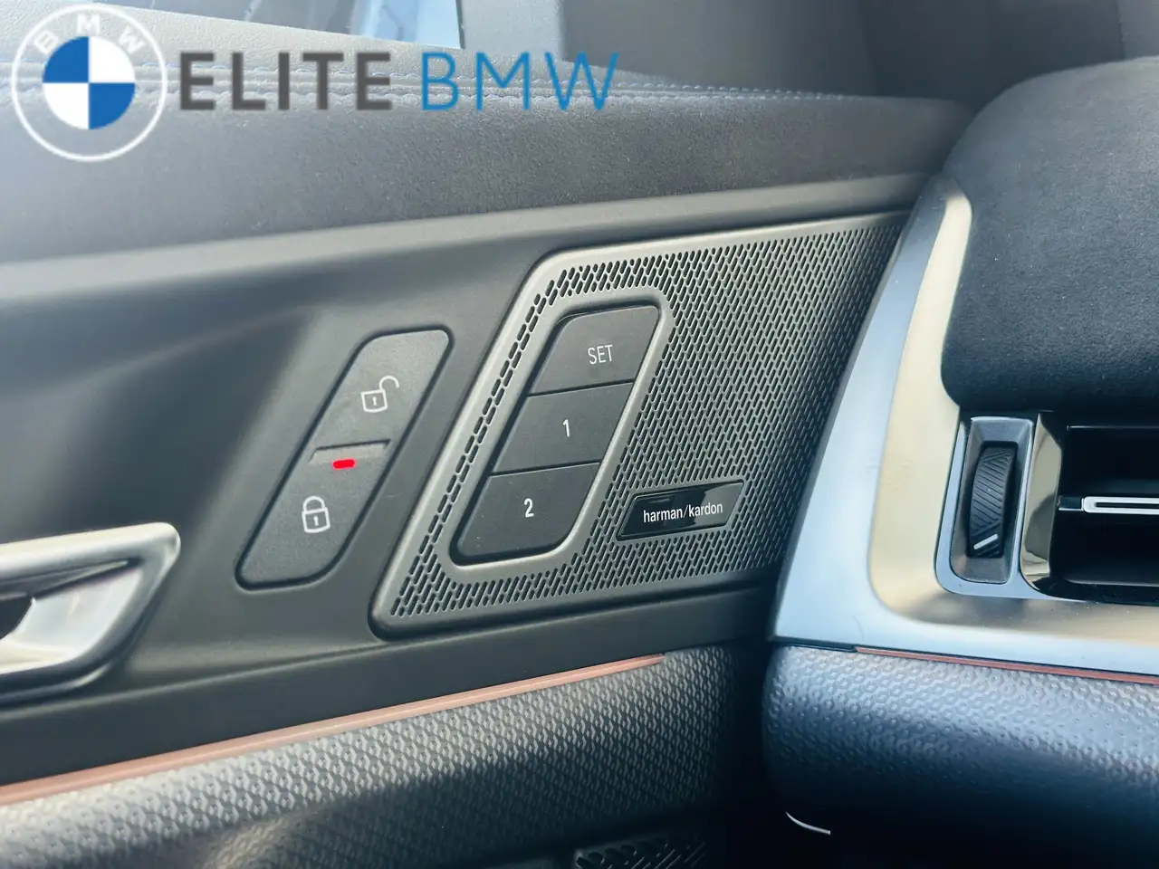 BMW X1 photo BMW X1
