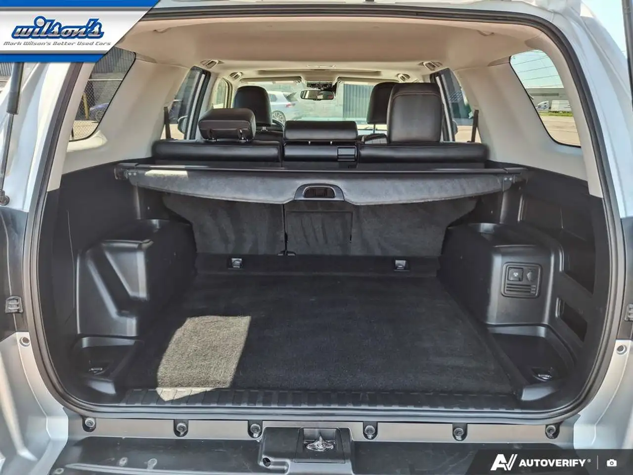 Toyota 4-Runner снимка Toyota 4-Runner