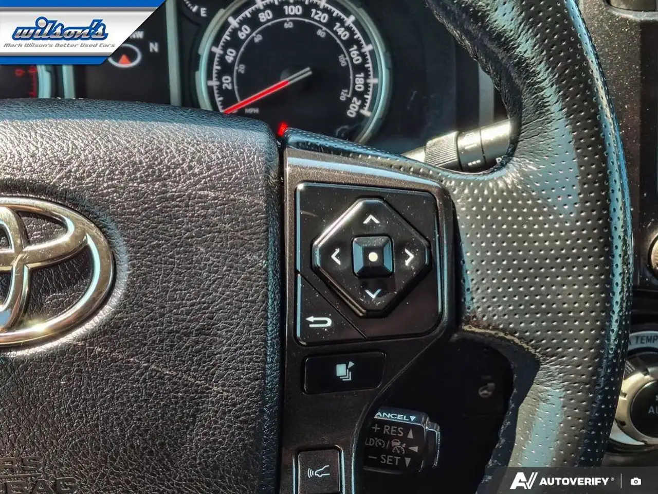 Toyota 4-Runner снимка Toyota 4-Runner