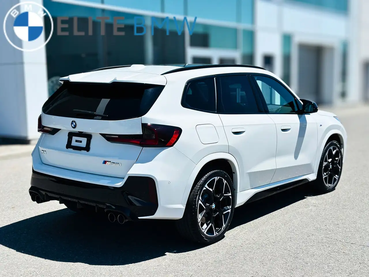 BMW X1 photo BMW X1