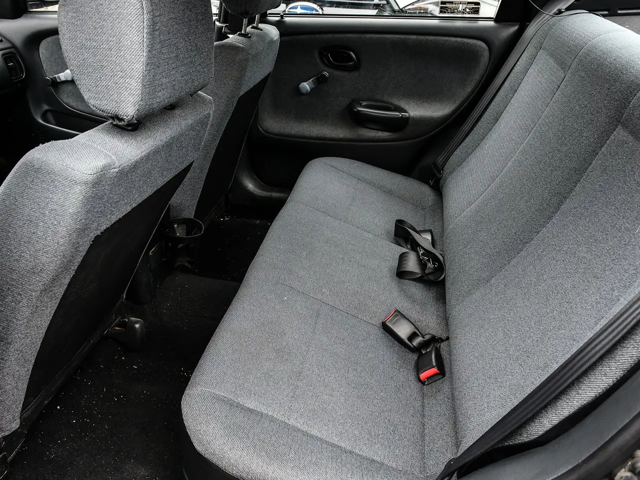 Suzuki Esteem fotografie Suzuki Esteem