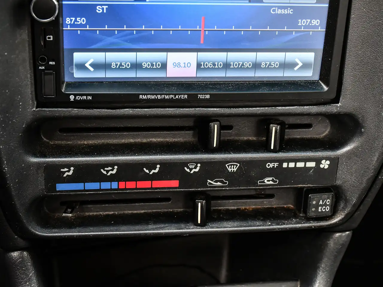 Suzuki Esteem fotografie Suzuki Esteem