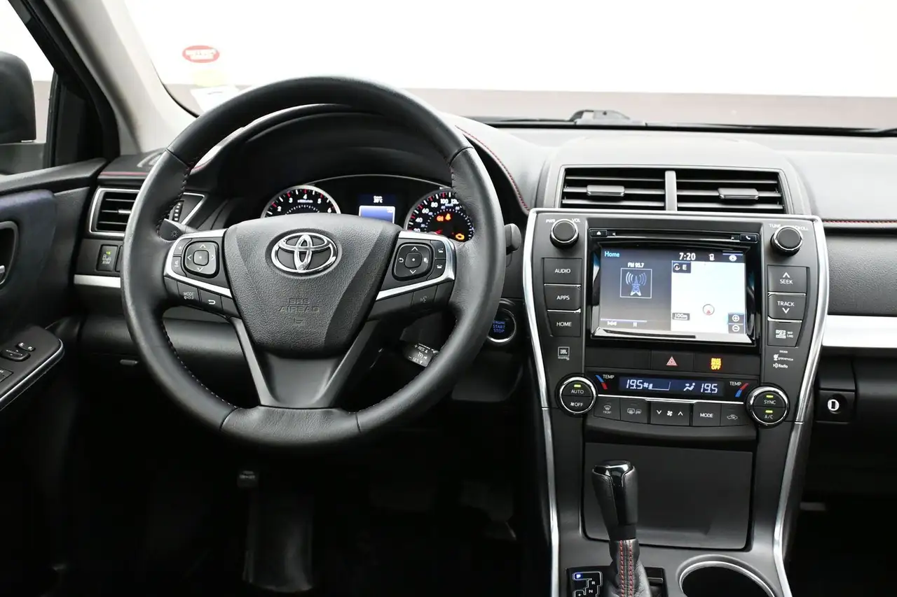 Toyota Camry fotografie Toyota Camry