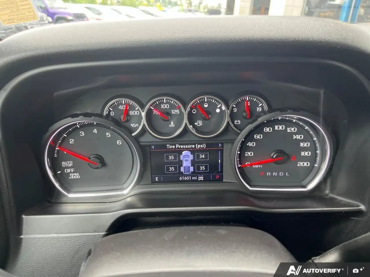 Chevrolet Silverado 1500 снимка Chevrolet Silverado 1500