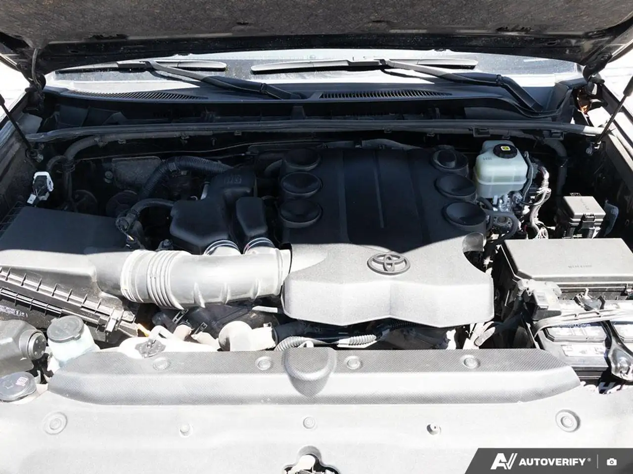 Toyota 4-Runner снимка Toyota 4-Runner