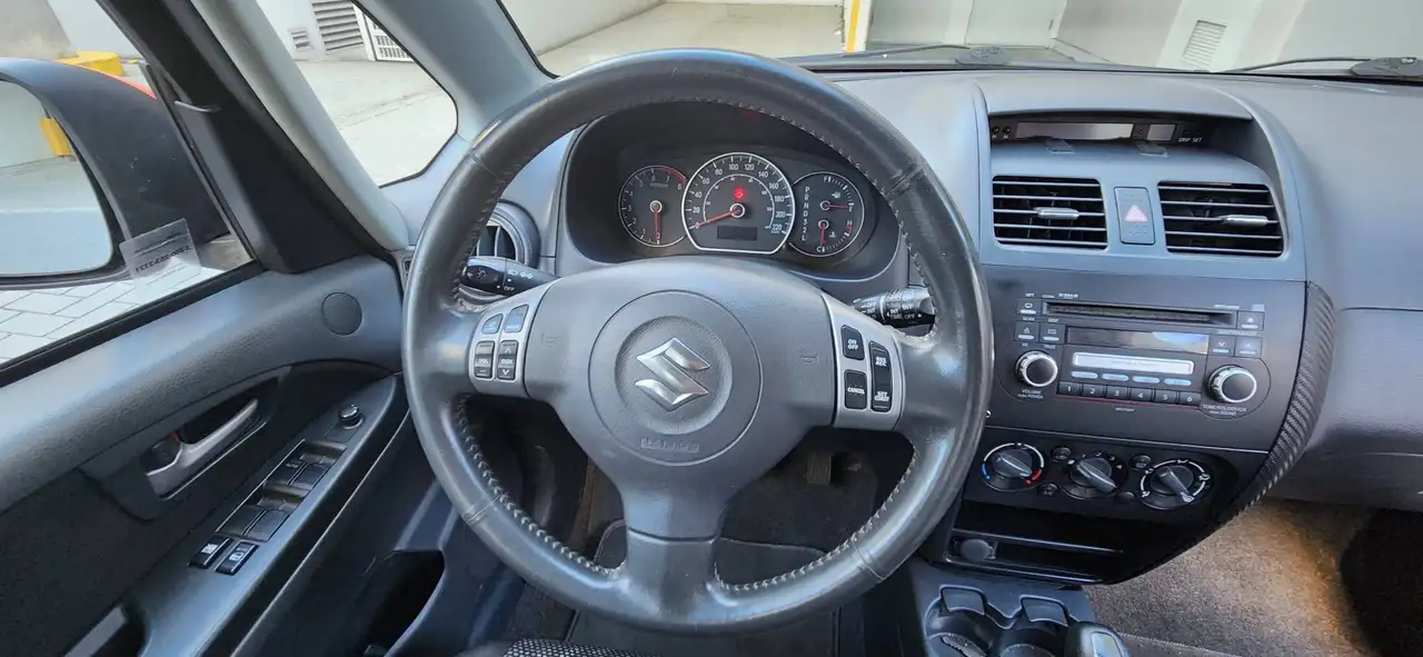 Suzuki SX4 fotografie Suzuki SX4