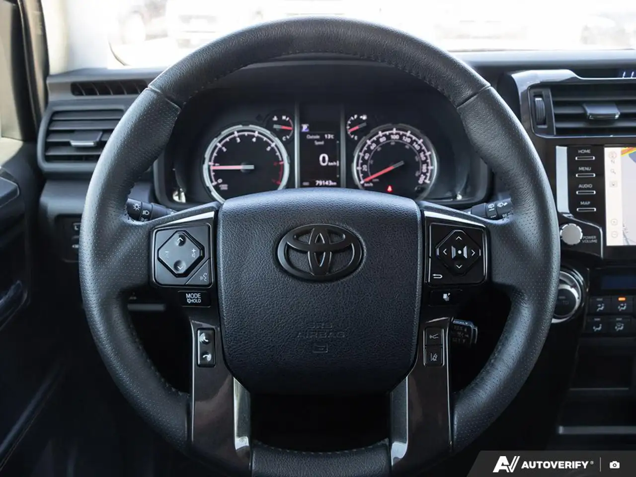 Toyota 4-Runner снимка Toyota 4-Runner