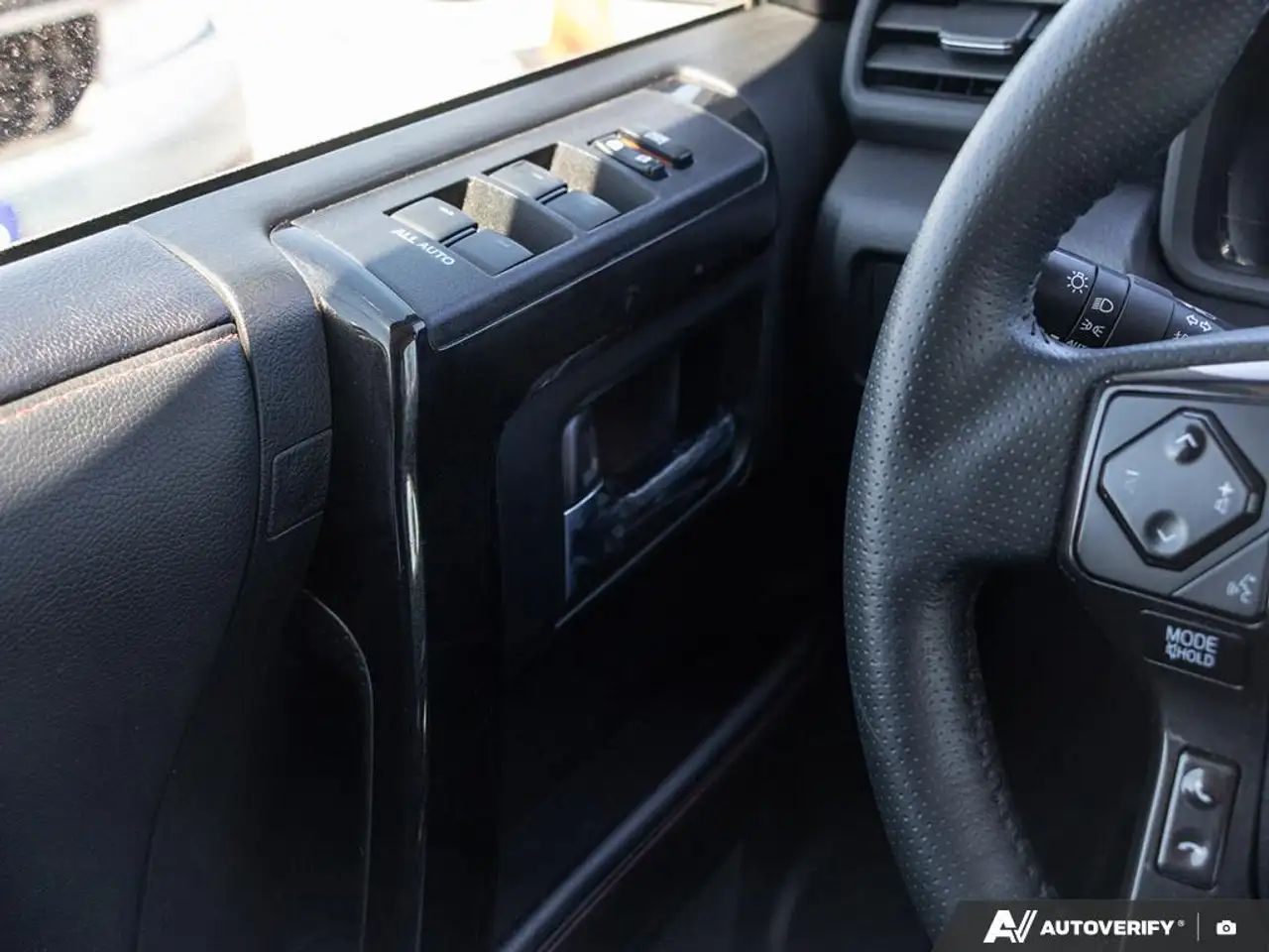 Toyota 4-Runner снимка Toyota 4-Runner