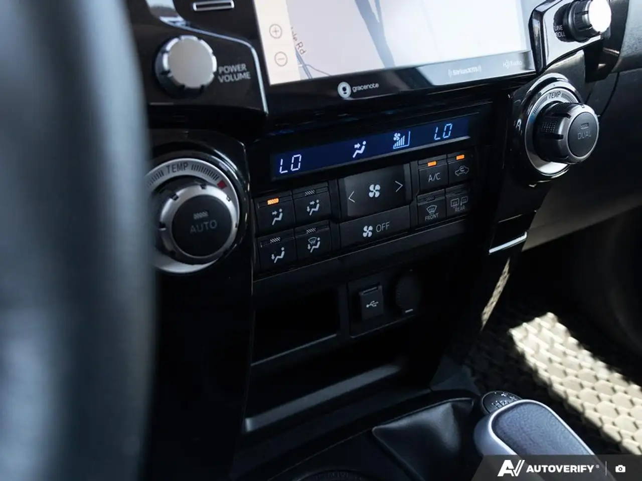 Toyota 4-Runner снимка Toyota 4-Runner